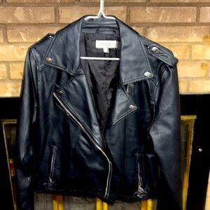 Sexy, leather, black jacket, cropped, detailed zipper